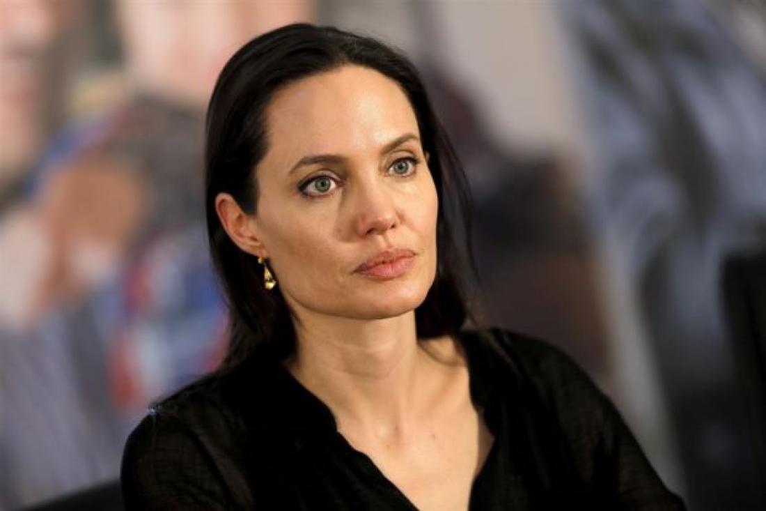 Angelina Jolie gospodinja le devet mesecev